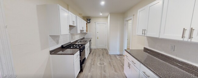 1629 Commonwealth Ave, Unit 3 in Boston, MA - Building Photo - Building Photo