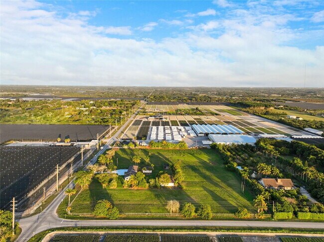 20000 SW 216th St in Miami, FL - Building Photo - Building Photo