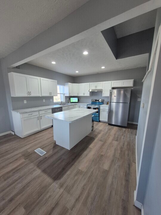 302 Maple St in Friend, NE - Building Photo