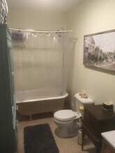 317 E Arch St, Unit #2 in Marquette, MI - Foto de edificio - Building Photo