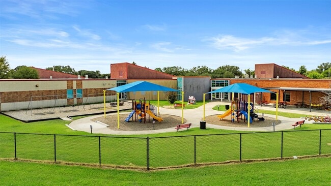 3214 Flamborough Dr in Pasadena, TX - Building Photo - Building Photo