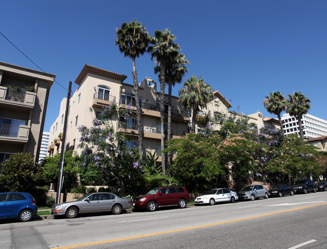 1255 Federal Ave in Los Angeles, CA - Foto de edificio - Building Photo