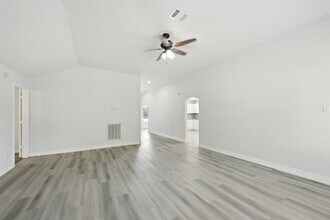 2707 Shawna Lyn Dr in Spring, TX - Building Photo - Building Photo