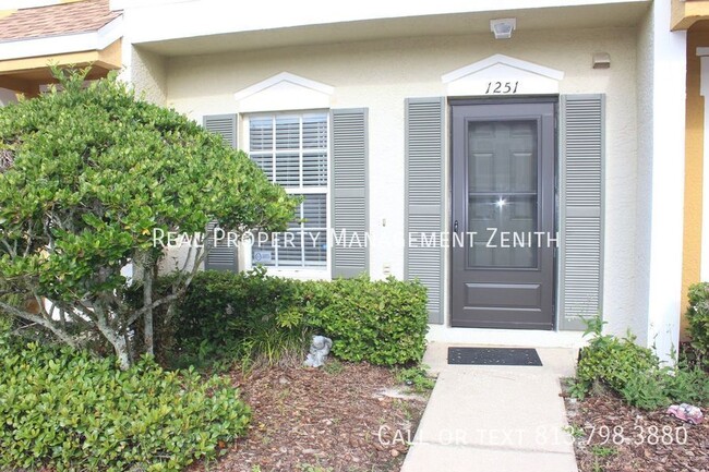 1251 REDONDO Way in Wesley Chapel, FL - Foto de edificio - Building Photo