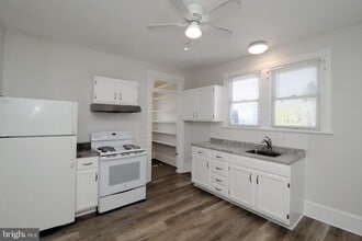 56 N Nice St in Frackville, PA - Building Photo - Building Photo