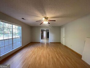 6387 Seths Way in Lithonia, GA - Building Photo - Building Photo