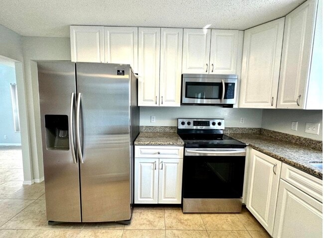 2698 Linkside Dr in Wellington, FL - Building Photo - Building Photo