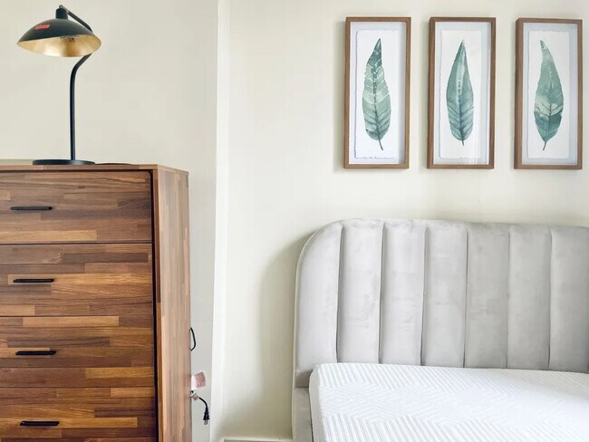 Furnished room/NOT APARTMENT in Brooklyn, NY - Foto de edificio - Building Photo