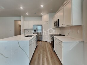 6450 Atlantic Bch Ave in Wesley Chapel, FL - Foto de edificio - Building Photo