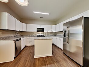 205 Flanders Dr in Mooresville, NC - Building Photo - Building Photo