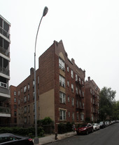 140-19 Beech Ave in Flushing, NY - Building Photo