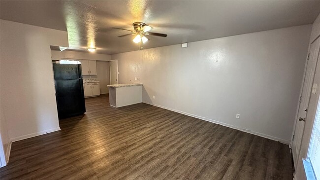 property at 2389 W Dumble St