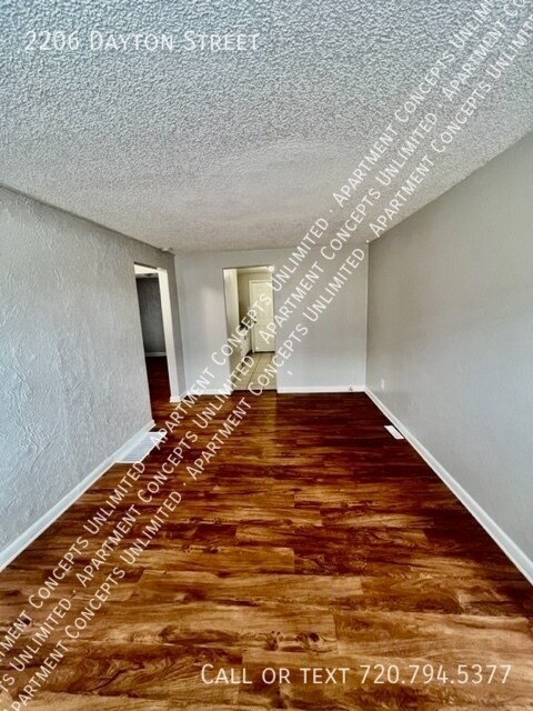 2206 Dayton St in Aurora, CO - Building Photo - Building Photo