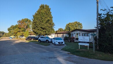 136 Court Rd in Carbondale, IL - Building Photo - Building Photo