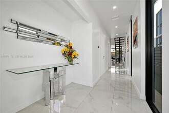 2516 NE 21st St in Fort Lauderdale, FL - Building Photo - Building Photo