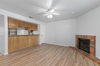 716 W Mulberry St in Denton, TX - Building Photo - Building Photo