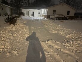 2609 Brownfield Rd in Urbana, IL - Building Photo