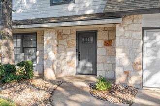 1801 Broken Shoe Cove in Round Rock, TX - Building Photo - Building Photo