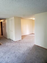 3131 Kentwood Dr in Eugene, OR - Building Photo - Building Photo