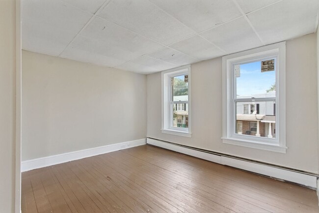 property at 392 E Maple St