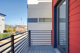 1417 Kramer Ln in Austin, TX - Building Photo - Building Photo