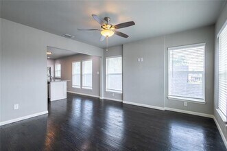 3009 Hemphill St in Fort Worth, TX - Building Photo - Building Photo