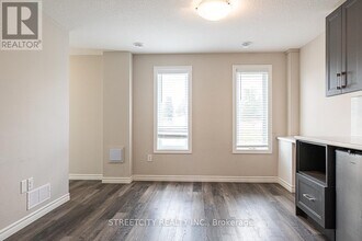 381-381 Callaway Rd in London, ON - Building Photo - Building Photo