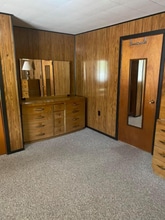 206 Thompson Ave in Donora, PA - Foto de edificio - Building Photo