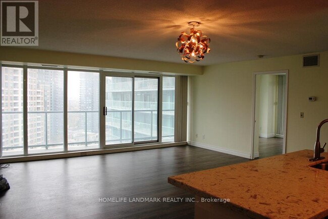 5500-5500 Yonge St