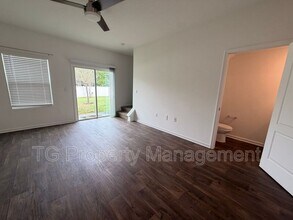 9257 Stony Brk Rd in Jacksonville, FL - Building Photo - Building Photo