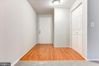 18110 Chalet Dr in Germantown, MD - Building Photo - Building Photo