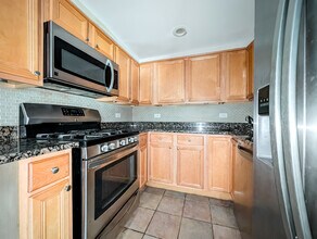 3739 N Pulaski Rd in Chicago, IL - Building Photo - Building Photo