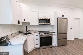 3414 Haverford Ave-Unit -UNIT 1 in Philadelphia, PA - Foto de edificio - Building Photo