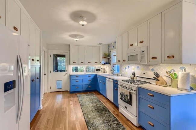 2704 Stacy Ln in Austin, TX - Building Photo - Building Photo