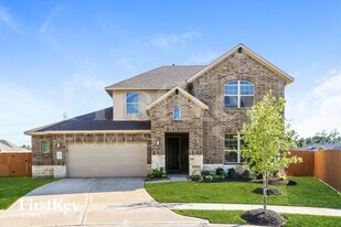 28008 Langsdale Ct in The Woodlands, TX - Building Photo