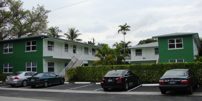 417 NE 17th Ave in Fort Lauderdale, FL - Building Photo - Building Photo