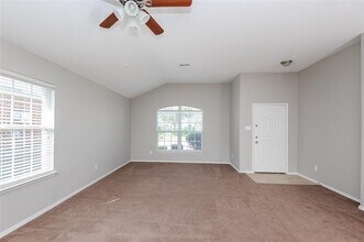 4853 Madyson Ridge Dr in Fort Worth, TX - Foto de edificio - Building Photo