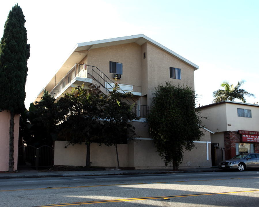 4112 E 7th St in Long Beach, CA - Building Photo