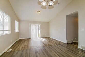7548 Mesa Maple Dr in West Jordan, UT - Building Photo - Building Photo