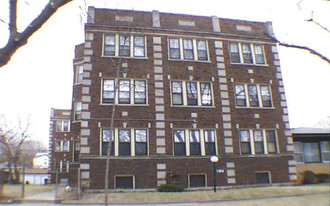 619-621 E 89th Pl Apartamentos