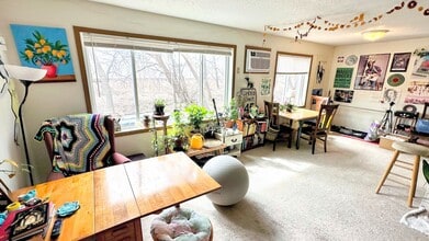 799-801 Weeks Ave SE in Minneapolis, MN - Building Photo - Building Photo