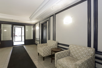 Commonwealth Apartments in Chicago, IL - Building Photo - Lobby