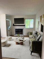 6755 Mission Gorge Rd in San Diego, CA - Building Photo