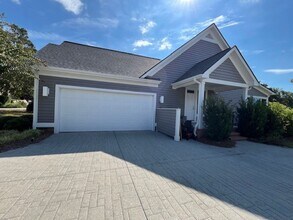 8917 Champion Hills Dr in Wilmington, NC - Building Photo - Building Photo