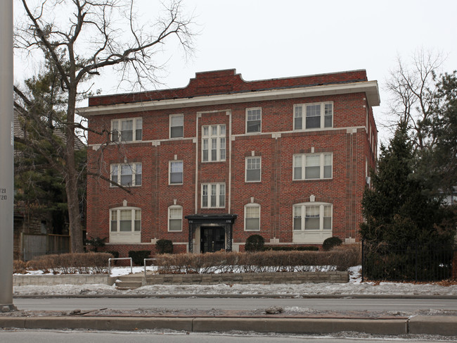 3708-3710 Southwest Tfwy in Kansas City, MO - Building Photo - Building Photo