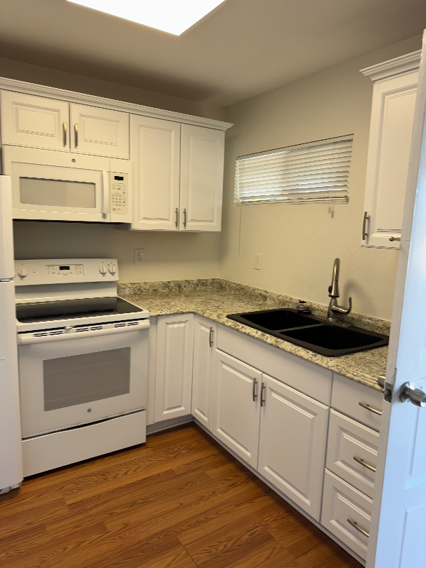 4566 Onondaga Ave in San Diego, CA - Building Photo - Building Photo