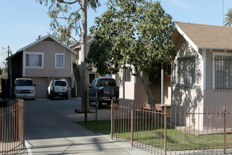 1073 Hoffman Ave in Long Beach, CA - Building Photo - Building Photo