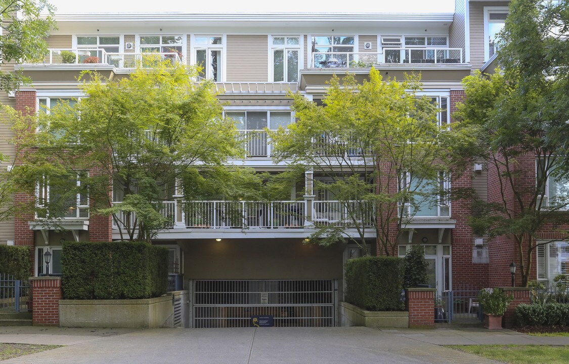 Connaught Place in Vancouver, BC - Building Photo