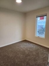 5371 Osage St in Sweet Home, OR - Building Photo - Building Photo