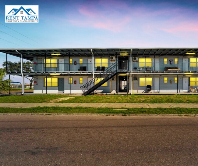 680 22nd Ave S in St. Petersburg, FL - Building Photo - Building Photo